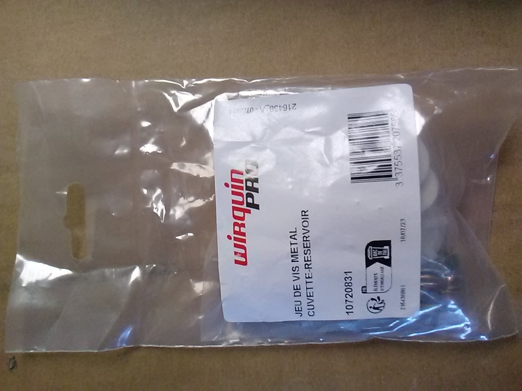 Jeu fixation cuvette/réservoir