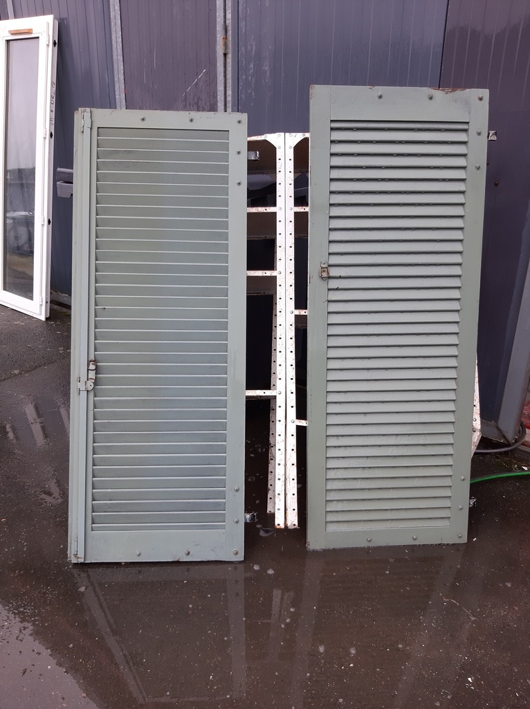 Volet battant persienne en bois (la paire)