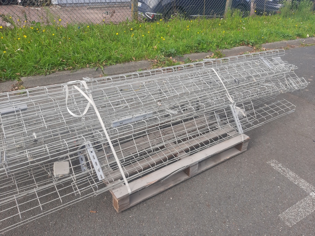 Chemin de câble fil électrique