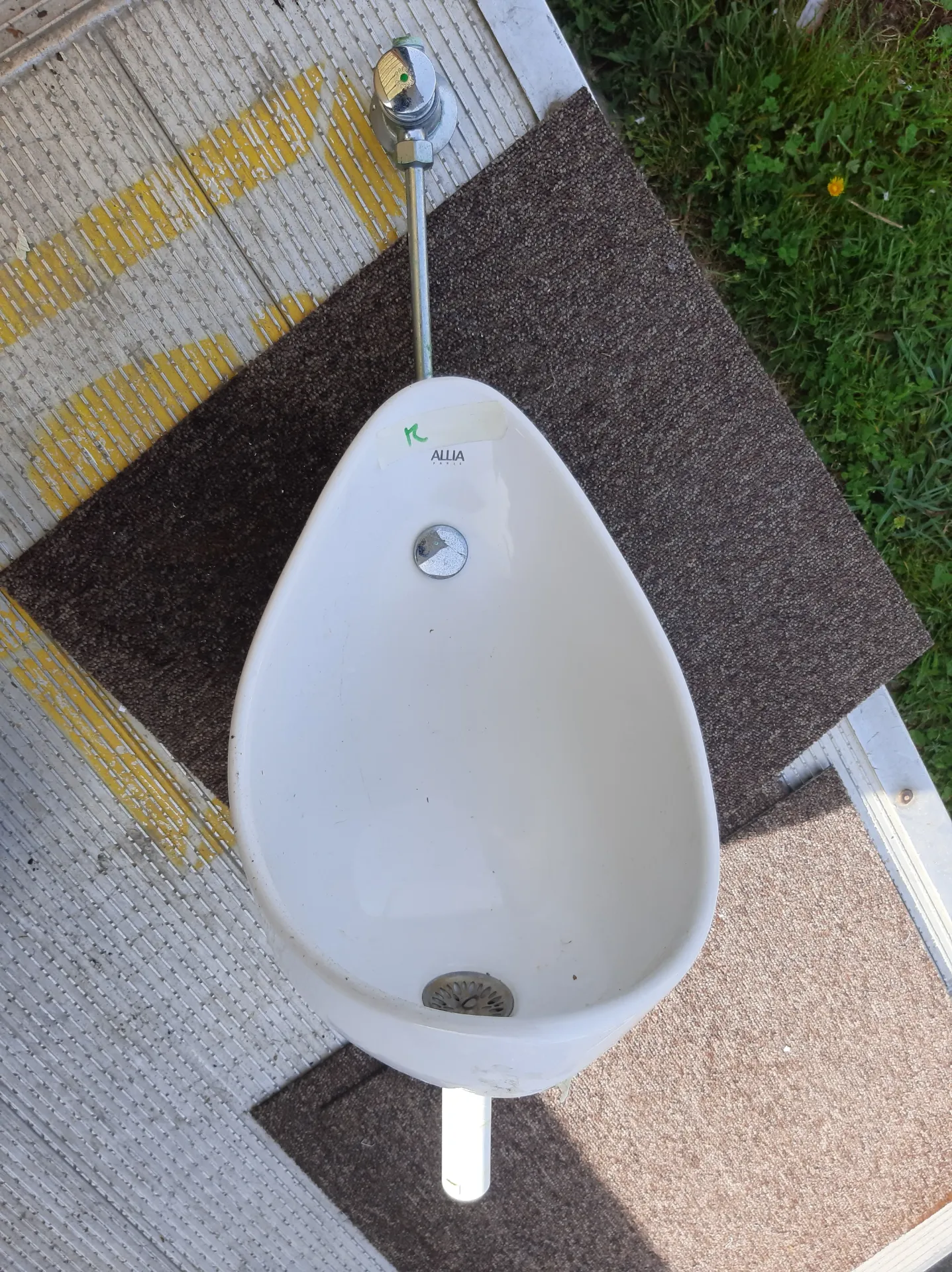 URINOIR COQUILLE ALLIA PARIS H40 x L28 cm