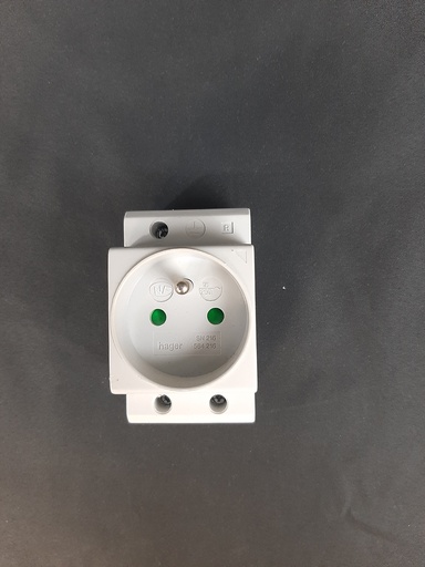 Prise de courant modulaire 2P + T 10-16A